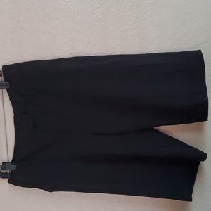 Womens flattering wide-leg short